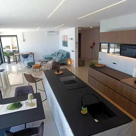 Design Skyblue Mit Pool Und Panorama Meerblick