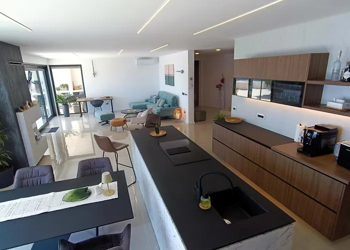 Design Skyblue Mit Pool Und Panorama Meerblick